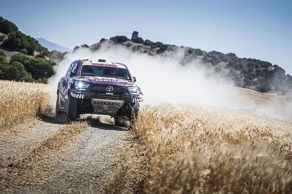 #200 Nasser Racing Toyota Hilux Overdrive: Nasser Al-Attiya, Matthieu Baumel