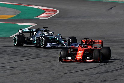 Hamilton advierte a Mercedes de no ir al límite para batir a Ferrari