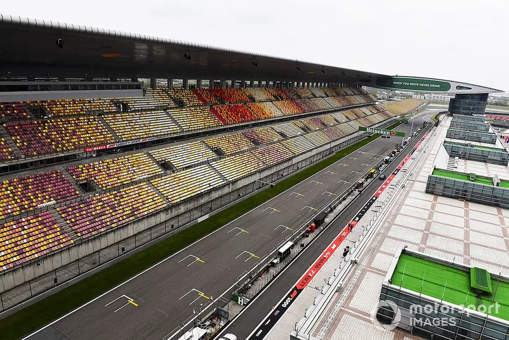 Start/ Finish straight 