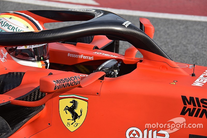 Svelato un segreto Ferrari: la terza leva di Sebastian Vettel è un freno a mano