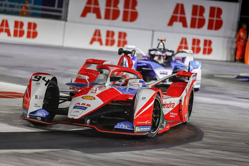 Alex Lynn, Mahindra Racing, M7Electro, Jake Dennis, BMW i Andretti Motorsport, BMW iFE.21