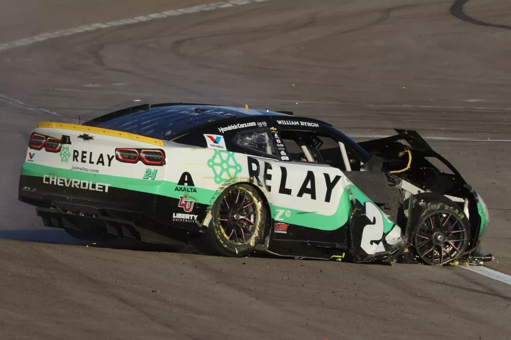 Ty Dillon and William Byron crash