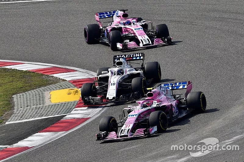 Esteban Ocon, Force India VJM11, Lance Stroll, Williams FW41 and  Sergio Perez, Force India VJM11