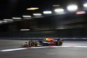 F1 AO VIVO: Verstappen domina em Las Vegas e Bortoleto abandona; Acompanhe discussão no Pódio 