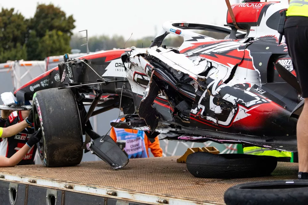 Oliver Bearman, Haas F1 Team, crash