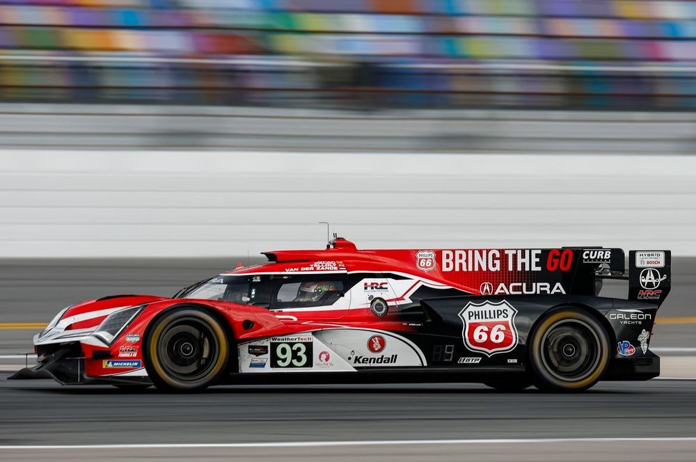 #93 Acura Meyer Shank Racing w/Curb Agajanian Acura ARX-06: Renger van der Zande, Nick Yelloly, Alex Palou, Kaku Ohta