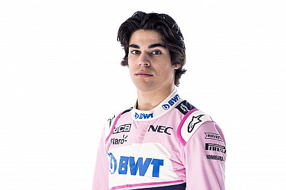 A Racing Point F1-es csapat versenyfelszerelése: galéria