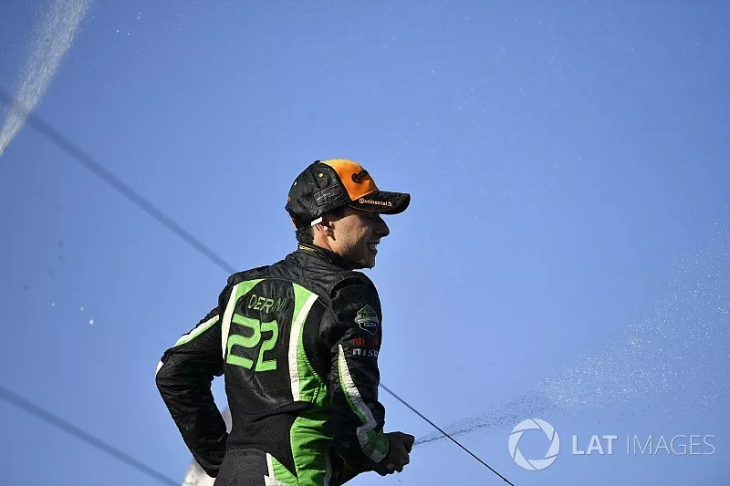 #22 Tequila Patron ESM Nissan DPi, P: Pipo Derani