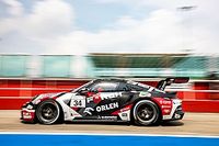 Kręt broni pozycji lidera