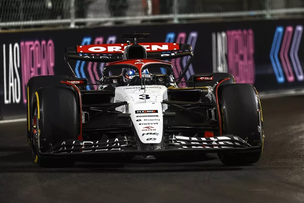 Daniel Ricciardo, AlphaTauri AT04