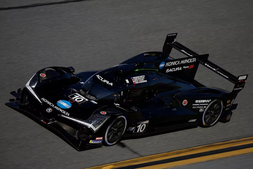 #10 Wayne Taylor Racing Acura ARX-06 GTP: Ricky Taylor, Filipe Albuquerque, Brendon Hartley, Louis Deletraz