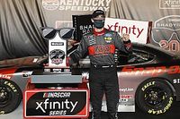 Pierwsze zwycięstwo na owalu