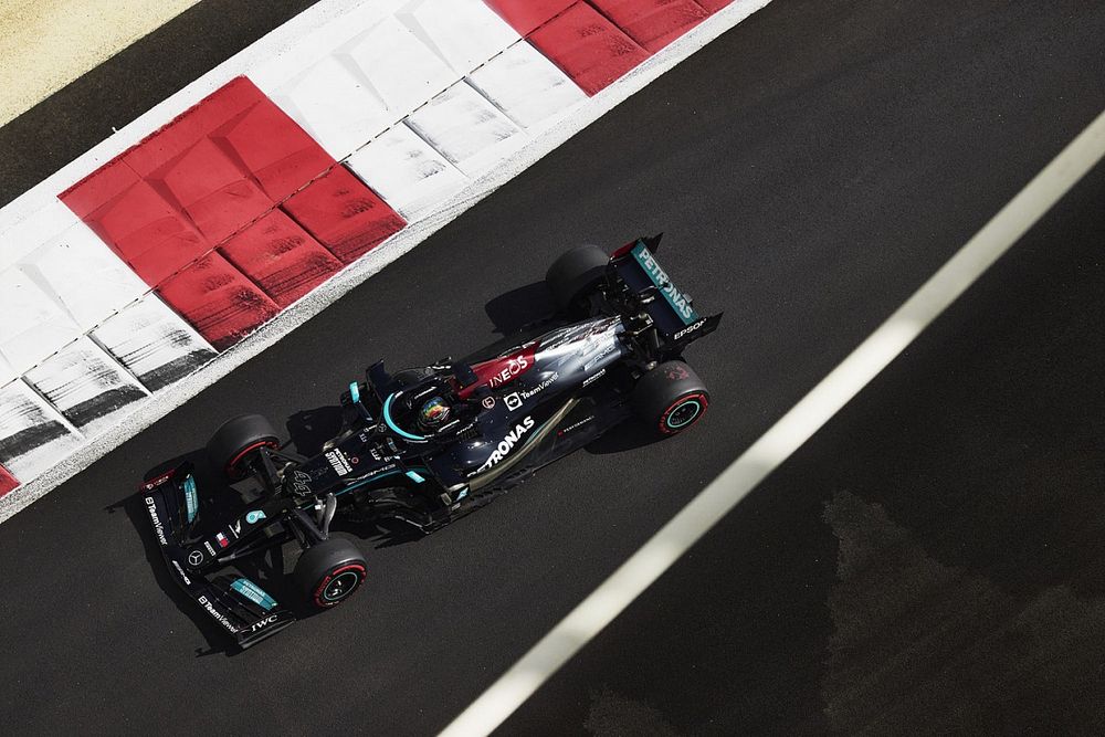 Lewis Hamilton, Mercedes W12