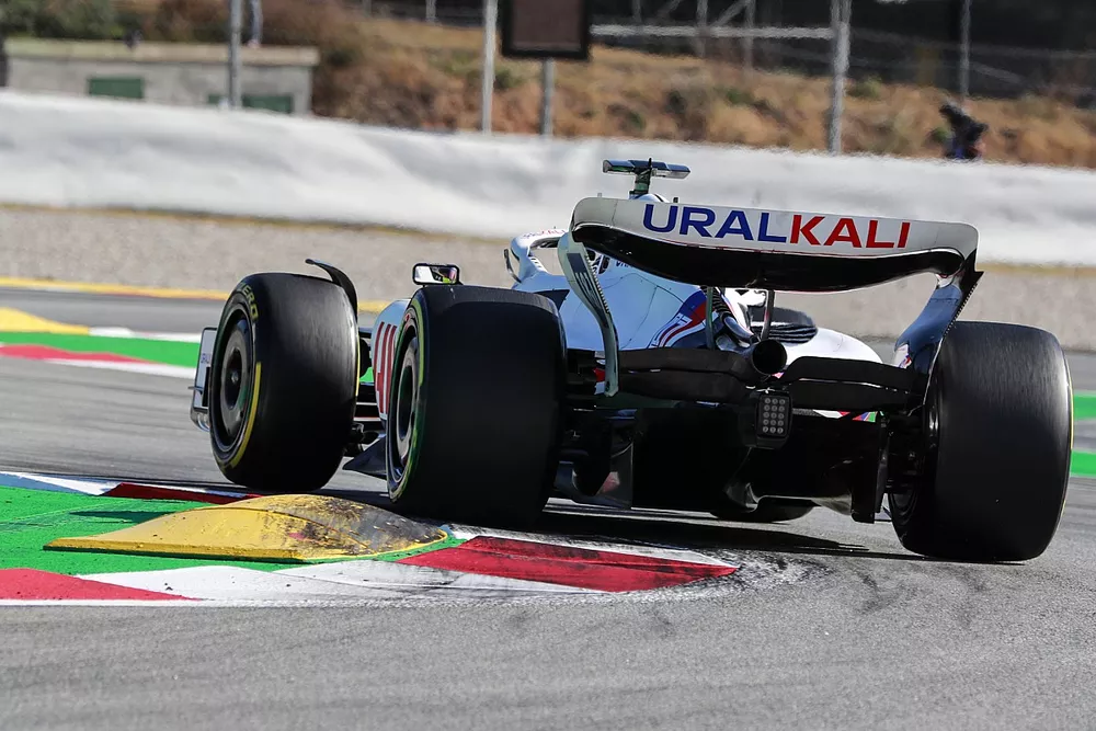 Mick Schumacher, Haas VF-22