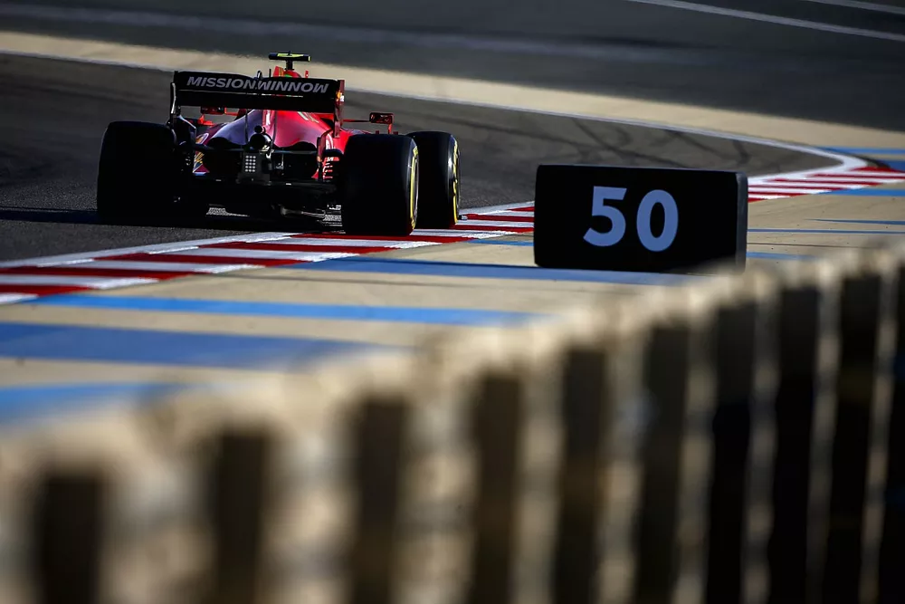 Carlos Sainz Jr., Ferrari SF21