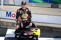 NASCAR Kansas: Chase Briscoe supera a Hamlin por la pole