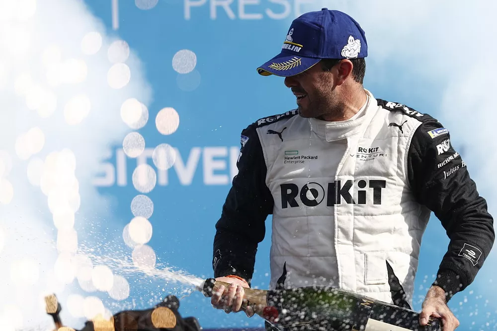 Le vainqueur Norman Nato, Venturi Racing, sur le podium