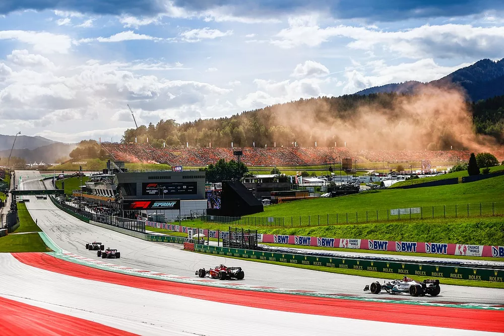 Max Verstappen, Red Bull Racing RB18, Charles Leclerc, Ferrari F1-75, Carlos Sainz, Ferrari F1-75, George Russell, Mercedes W13