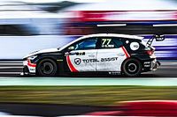 Raphael Reis larga na primeira fila em Rivera pelo TCR South America