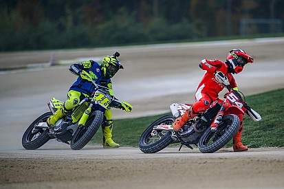 Petrucci e Dovizioso fanno allenamento di cross insieme: Valentino propone la sfida sui social!