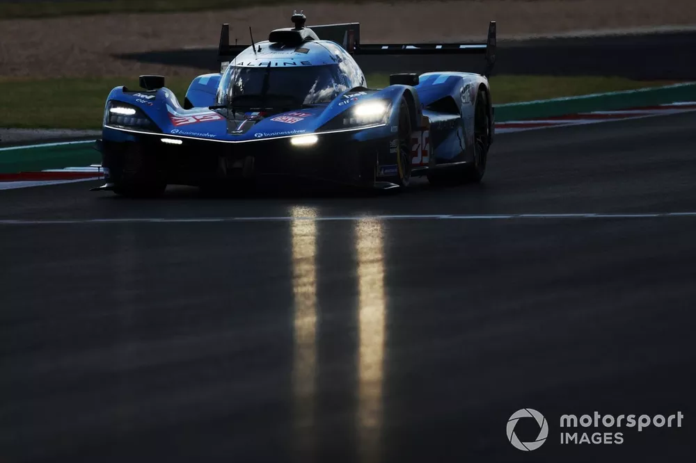 #35 Alpine Endurance Team Alpine A424: Paul-Loup Chatin, Ferdinand Habsburg-Lothringen, Charles Milesi