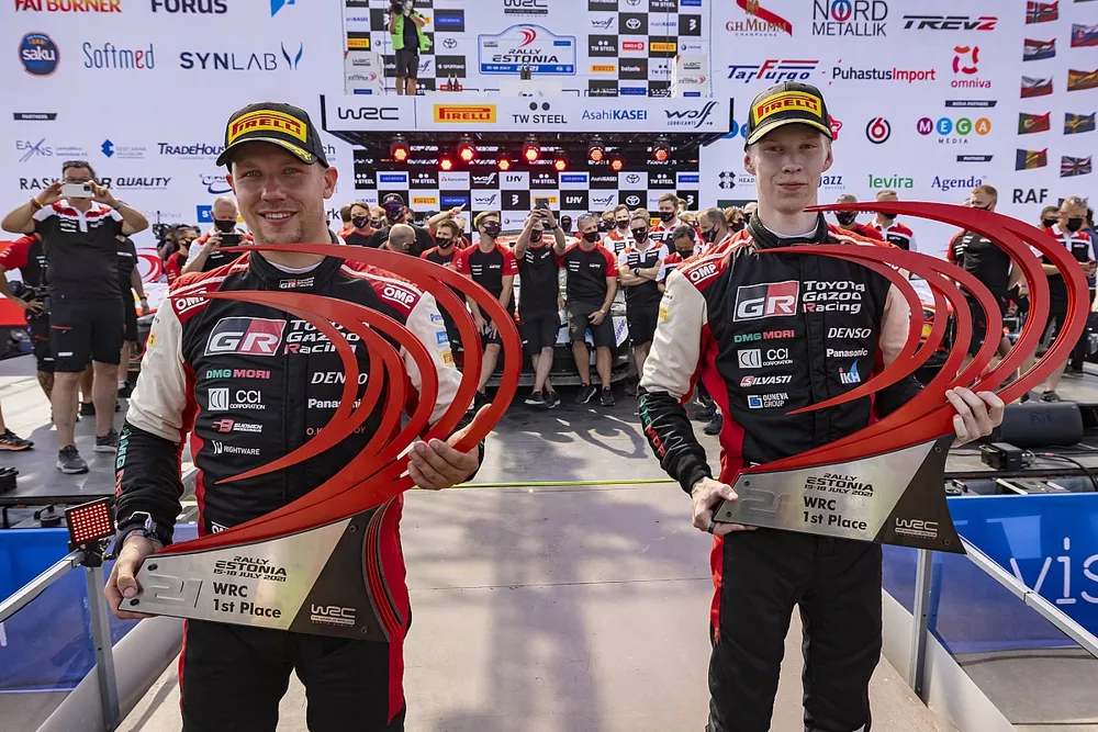 Podio: ganadores Kalle Rovanper&auml;, Jonne Halttunen, Toyota Gazoo Racing WRT Toyota Yaris WRC