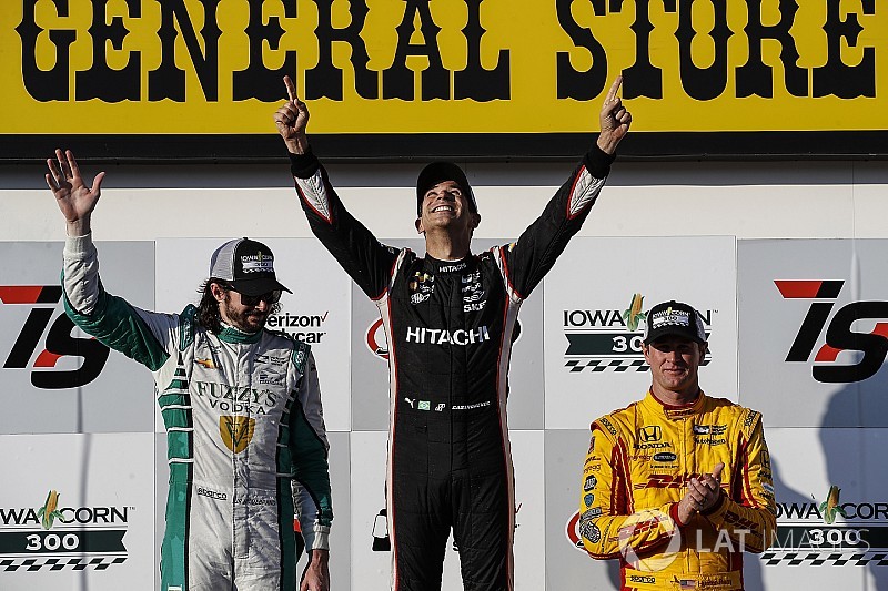 IndyCar Iowa: Castroneves zegeviert voor het eerst in drie jaar