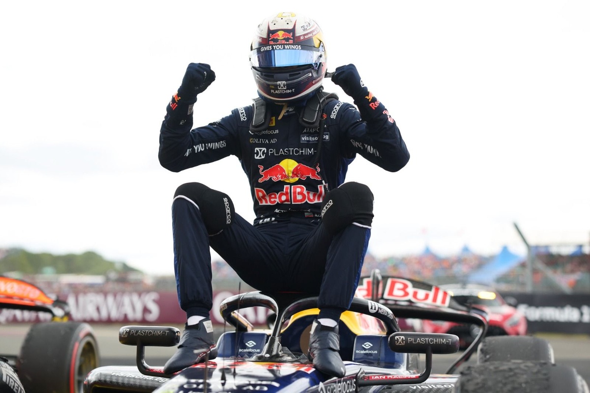 F2 en Silverstone - Tsolov aplasta por segunda vez y es más líder - Resumen y resultados