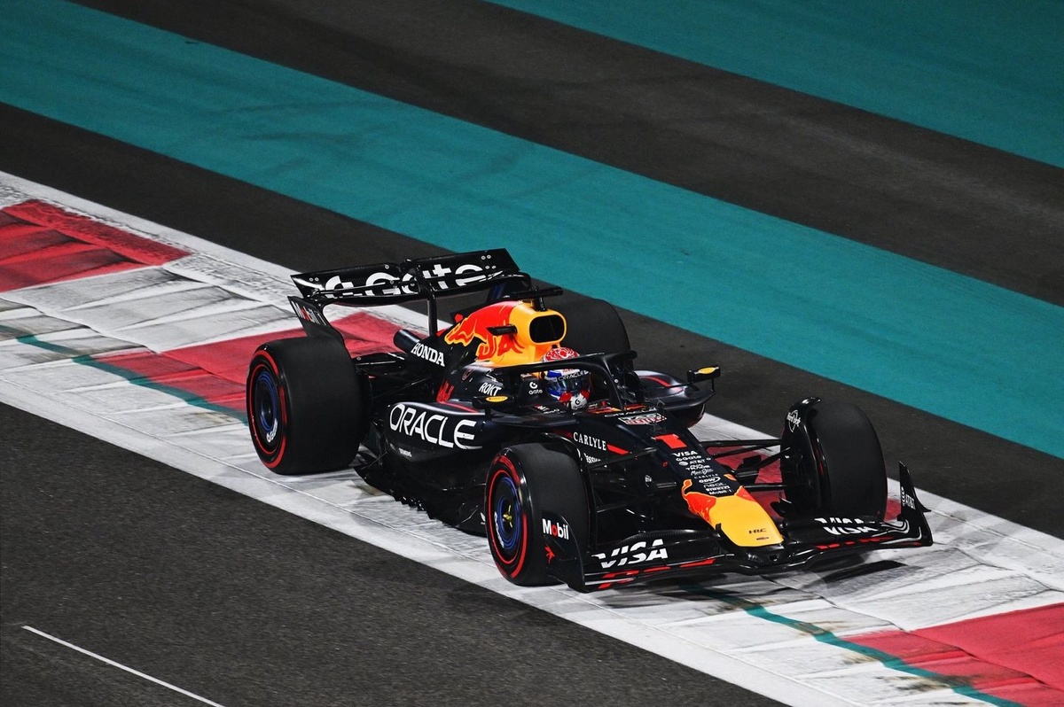 F1 Abu Dhabi GP: Verstappen takes key pole over Norris and Piastri for title decider