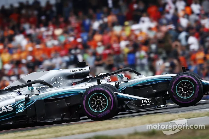 Lewis Hamilton, Mercedes AMG F1 W09, en Valtteri Bottas, Mercedes AMG F1 W09