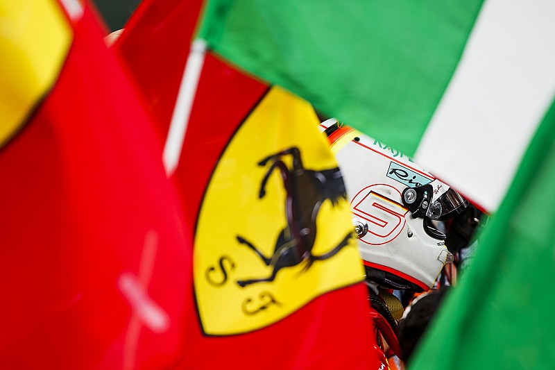 Villeneuve: Vettel görevini yaptı, Hamilton hiçbir şey yapamadı