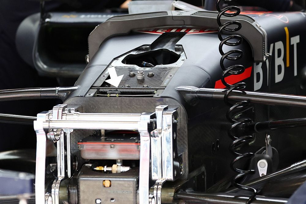 Detalle de la suspensión delantera del Red Bull Racing RB18