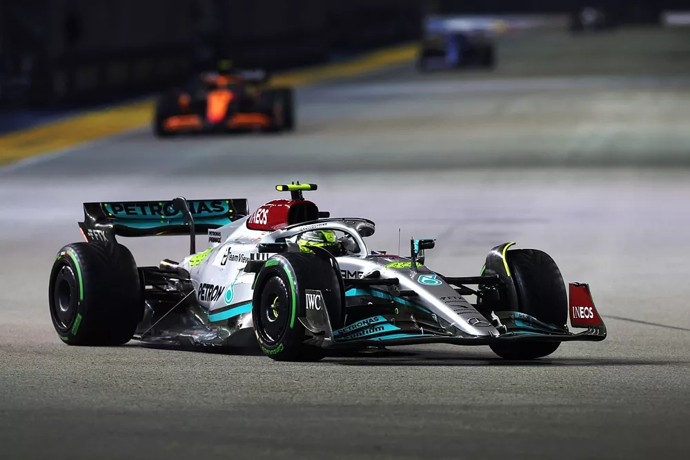 Lewis Hamilton, Mercedes W13