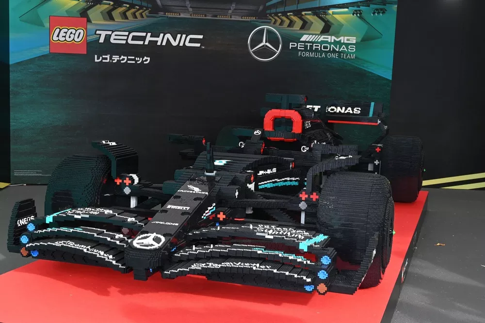LEGO Mercedes W14