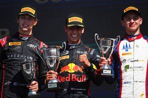 F3 Bahr&eacute;in: Lindblad gana en su debut, los latinos fuera del top 10