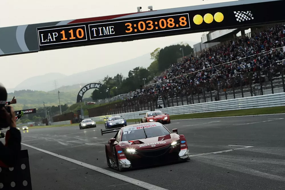 #17 Astemo NSX-GT