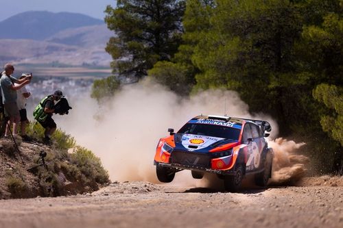 WRC Grecia: Tanak y Fourmaux están muy igualados, Ogier se aleja
