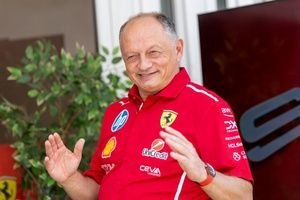 F1: Em meio a rumores sobre Horner, presidente da Ferrari emite declaração sobre Vasseur