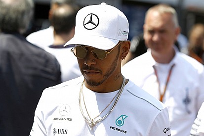 Hamilton, sıralama sonrasında araçtan inemeyecek kadar "harap" durumdaydı