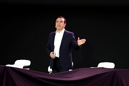 Carlos Ghosn "geçici olarak" görevden alındı