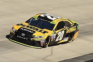 Kenseth lidera la primera pr&aacute;ctica en Dover