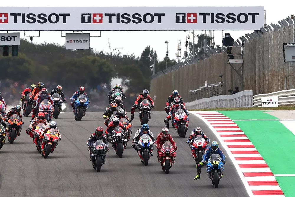 Joan Mir, Team Suzuki MotoGP leads start