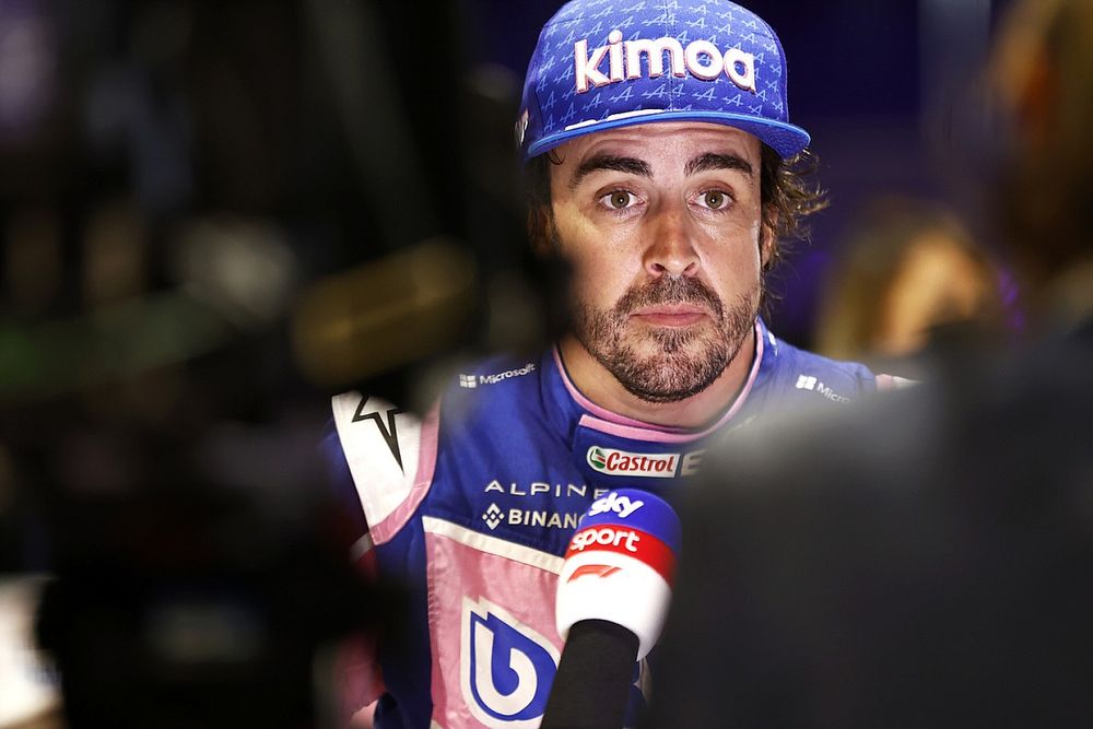 Fernando Alonso, Alpine F1 Team, is interviewed after Qualifying