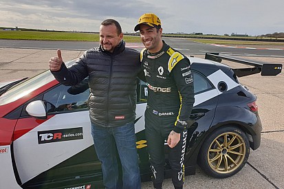 Daniel Ricciardo a testé la Renault Mégane TCR du Vuković Motorsport