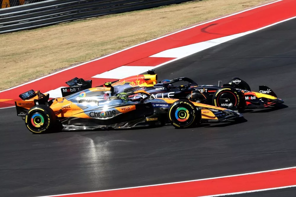 Max Verstappen, Red Bull Racing RB20, Lando Norris, McLaren MCL38