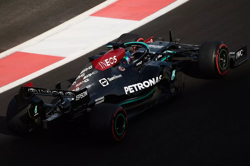 Lewis Hamilton, Mercedes W12