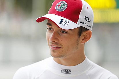 Resmi: Ferrari, 2019'da Leclerc ile yarışacak!