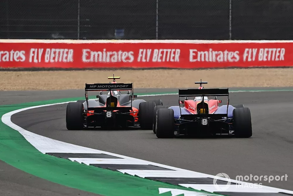 Bent Viscaal, MP Motorsport leads Lirim Zendeli, Trident 
