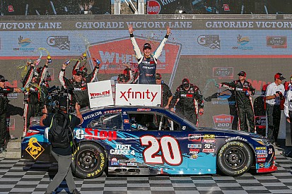 Christopher Bell wins at Phoenix, earns shot at Xfinity title