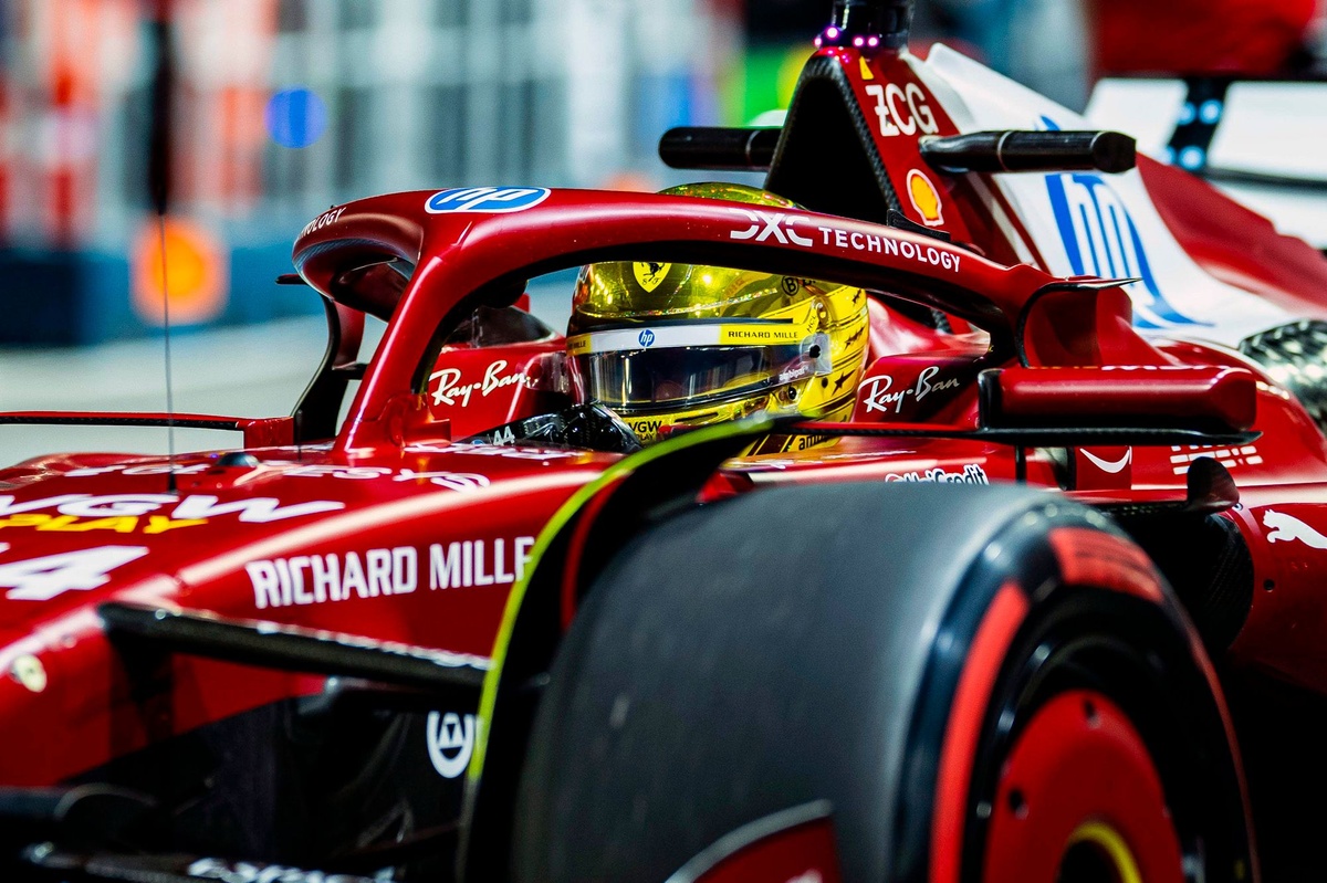 Hamilton hit with Singapore GP penalty as Alonso unleashes anger